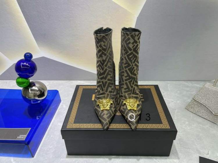 Picture of Fendi Shoes _SKUFendisz34-42YM01384748